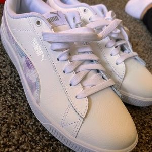 Puma size 9 like brand new